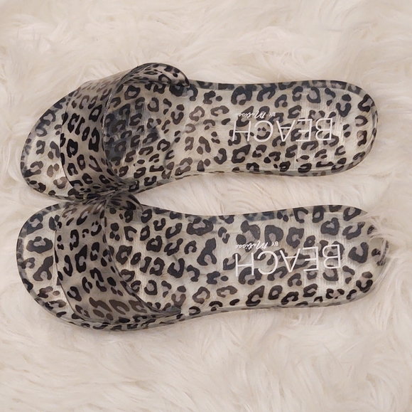 Beach by Matisse Leopard Jelly Slides - Picture 4 of 6